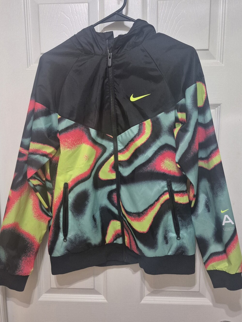 Brand New Nike Max Volume Windrunner Woven Lined Jacket Weatherman Youth XLarge